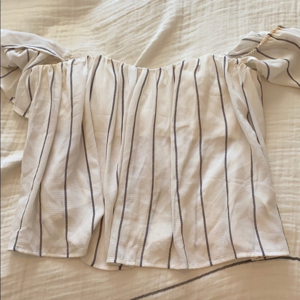 Off shoulder Striped blouse- zip up